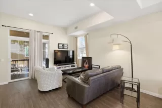 Photo #5: ML82028872 Listing 