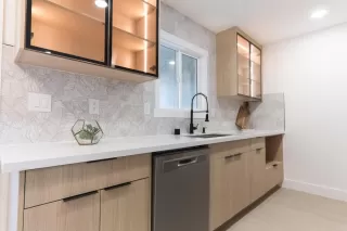 Photo #5: ML82028942 Listing