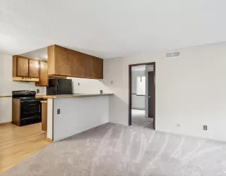 Photo #6: ML82029032 Listing 