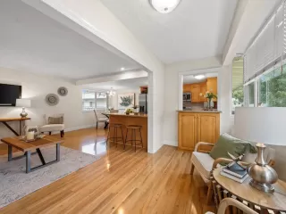 Photo #5: ML82029064 Listing 