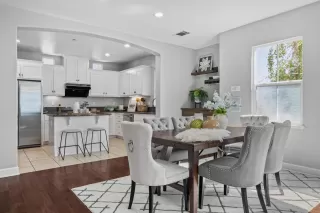 Photo #4: ML82029116 Listing 