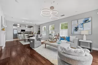 Photo #6: ML82029116 Listing 