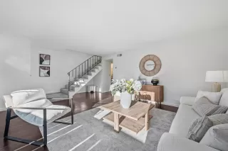 Photo #4: ML82029244 Listing 