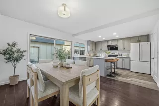 Photo #5: ML82029244 Listing 