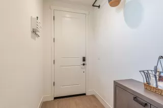 Photo #5: ML82029363 Listing