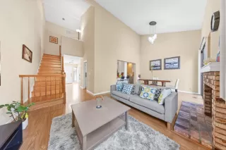 Photo #4: ML82029406 Listing