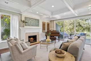 Photo #4: ML82029479 Listing 