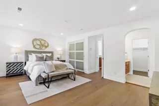 Photo #6: ML82029572 Listing