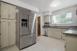 Photo #5: ML82029648 Listing