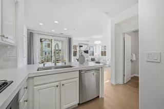 Photo #6: ML82029680 Listing 