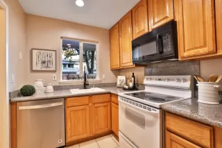 Photo #6: ML82029737 Listing