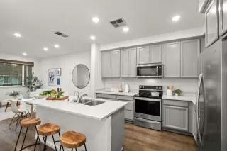 Photo #3: ML82029756 Listing 