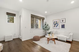 Photo #5: ML82029756 Listing 