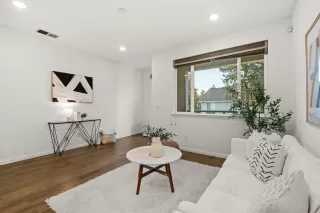 Photo #6: ML82029756 Listing 