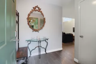 Photo #5: ML82029893 Listing 