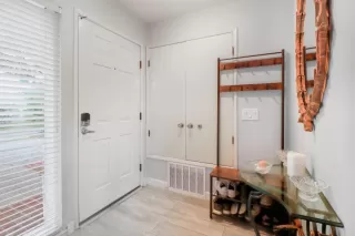 Photo #6: ML82029893 Listing 