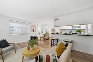 Photo #4: ML82030053 Listing 