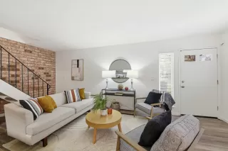 Photo #6: ML82030053 Listing 