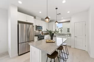 Photo #4: ML82030232 Listing