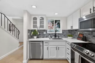 Photo #4: ML82030240 Listing 