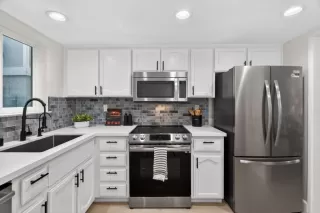 Photo #5: ML82030240 Listing 