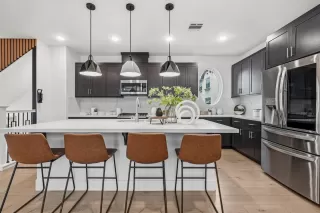 Photo #4: ML82030344 Listing 