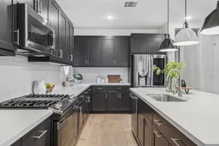 Photo #6: ML82030344 Listing 