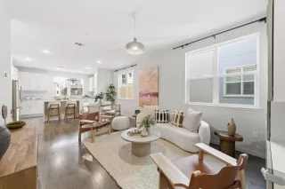 Photo #3: ML82030532 Listing 