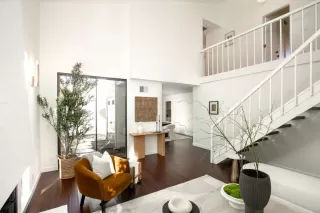 Photo #5: ML82030566 Listing