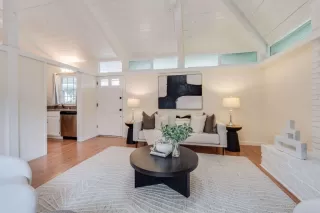 Photo #3: ML82030597 Listing 