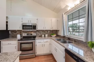 Photo #5: ML82030597 Listing 