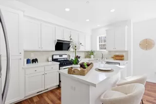 Photo #6: ML82030646 Listing 