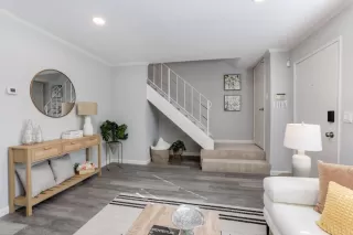 Photo #5: ML82030660 Listing 