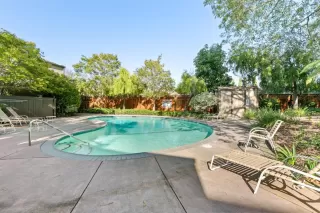 Photo #5: ML82030732 Listing 