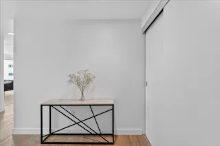 Photo #5: ML82030893 Listing 