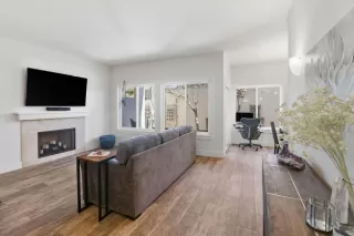 Photo #5: ML82030975 Listing 