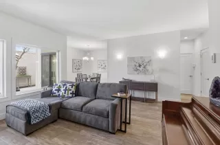 Photo #6: ML82030975 Listing 