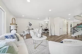 Photo #4: ML82031004 Listing 