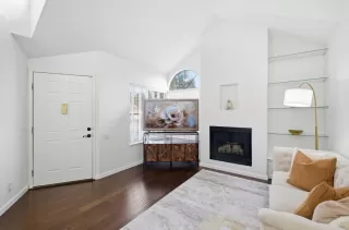 Photo #4: ML82031010 Listing