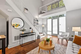 Photo #3: ML82031015 Listing 