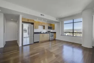 Photo #6: ML82031027 Listing