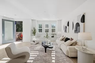 Photo #4: ML82031046 Listing 