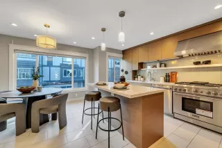 Photo #5: ML82031093 Listing