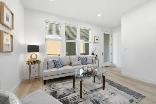 Photo #6: ML82031099 Listing