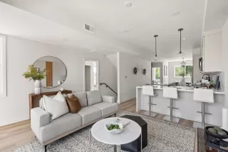 Photo #2: ML82031100 Listing 