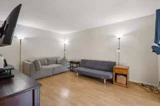 Photo #5: ML82031158 Listing