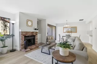 Photo #5: ML82031190 Listing