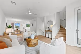 Photo #6: ML82031192 Listing