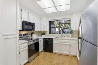 Photo #5: ML82031200 Listing 