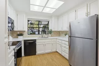 Photo #6: ML82031200 Listing 